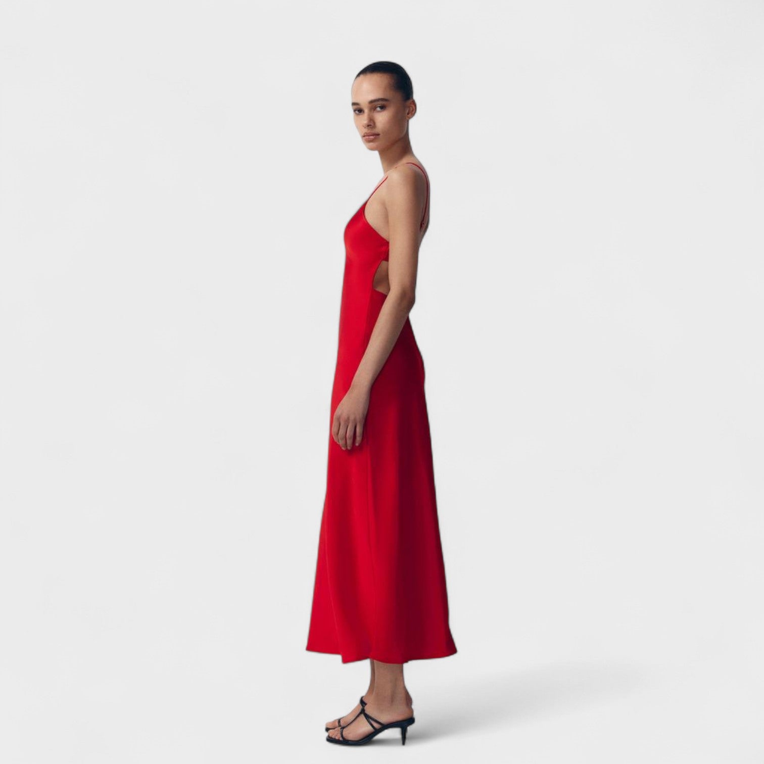 Vestido carmesí - Corte minimalista