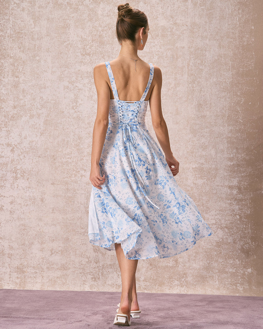 Renata - Vestido Midi Azul Floral