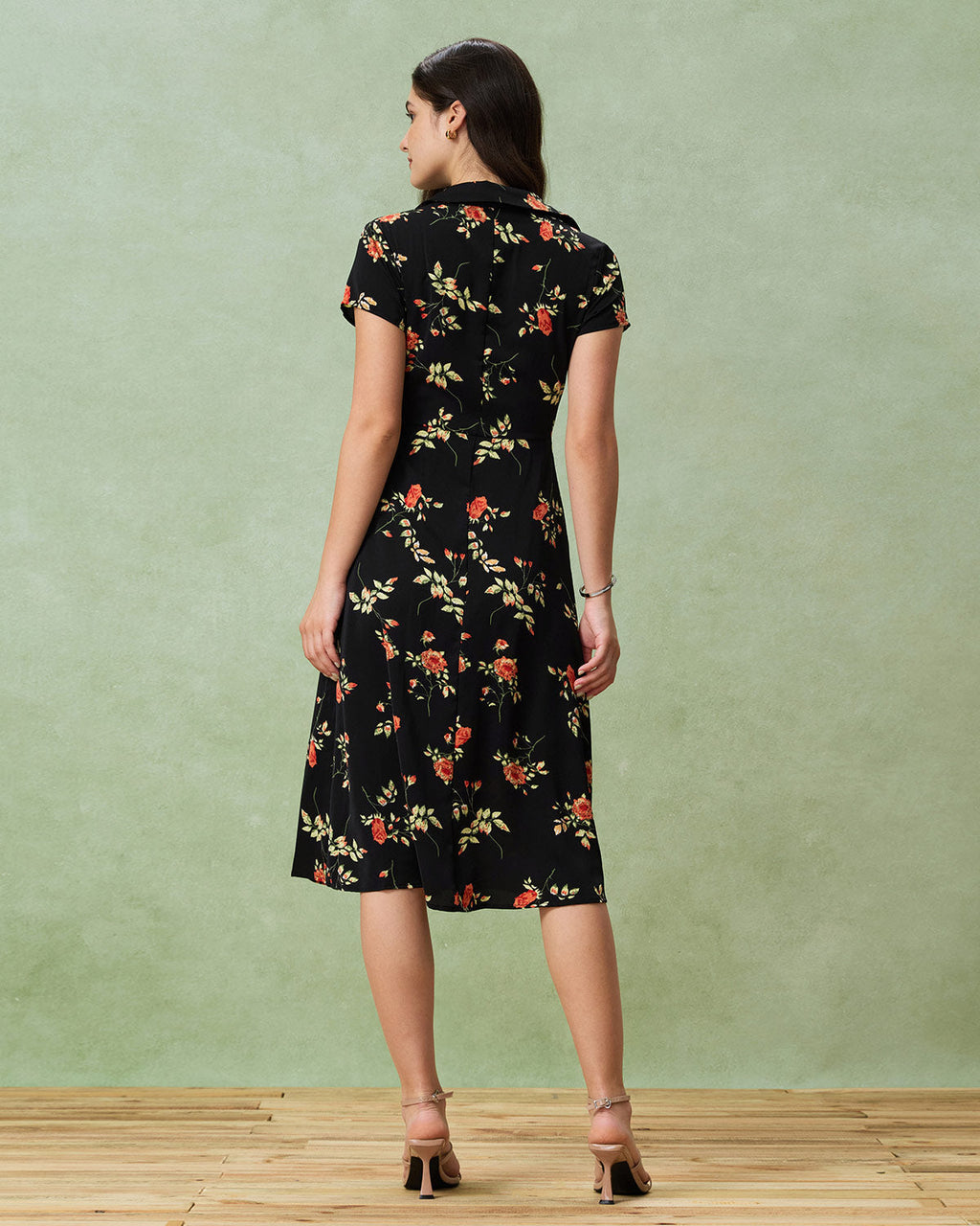 Glória - Vestido Midi Negro Floral