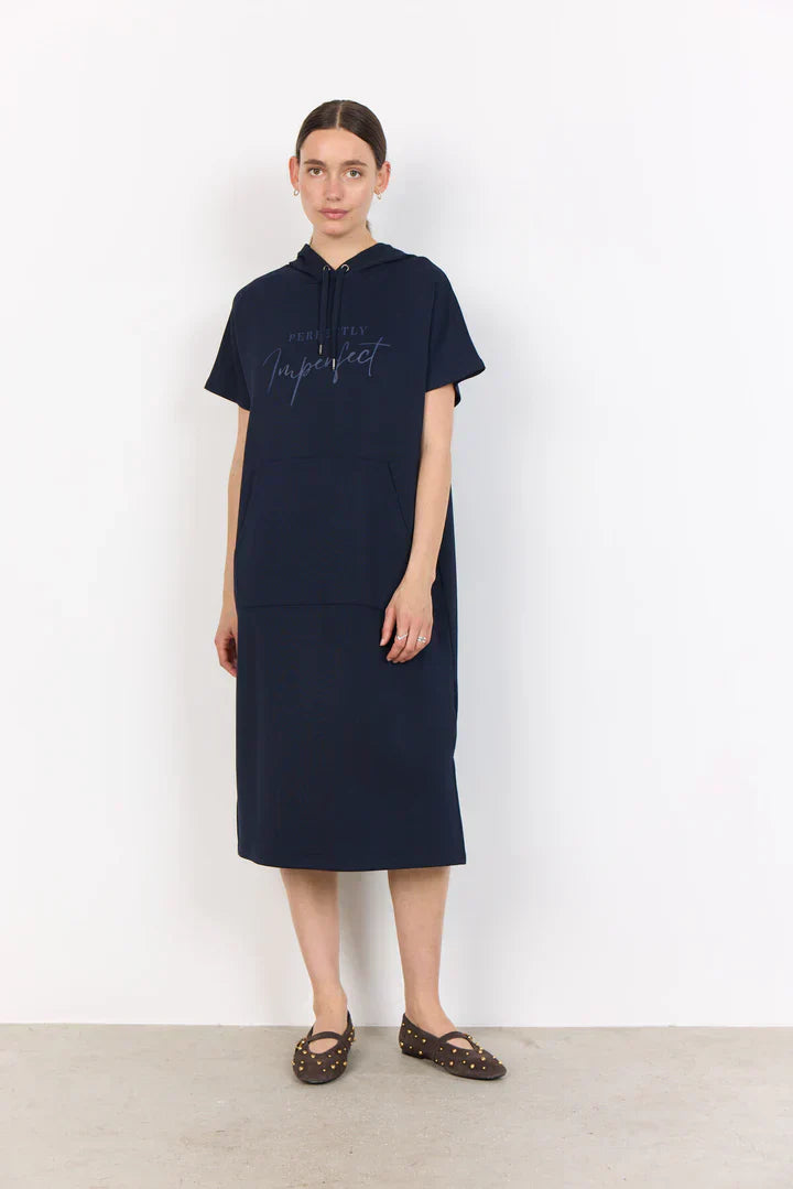 Sásquia - Vestido casual con capucha