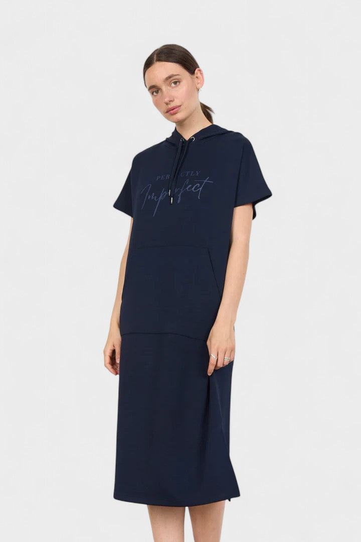 Sásquia - Vestido casual con capucha