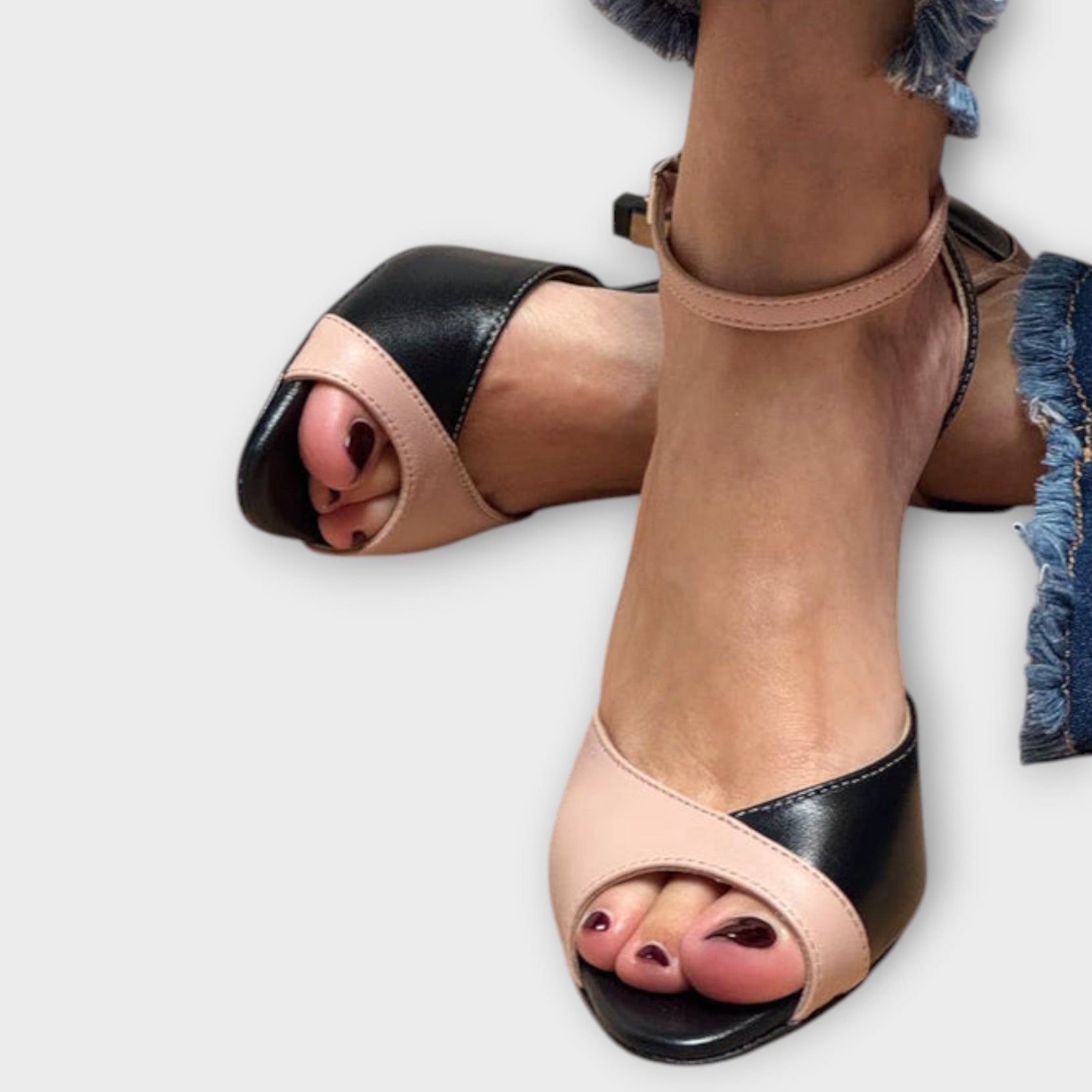 Noirella – Elegancia Bicolor en Rosa