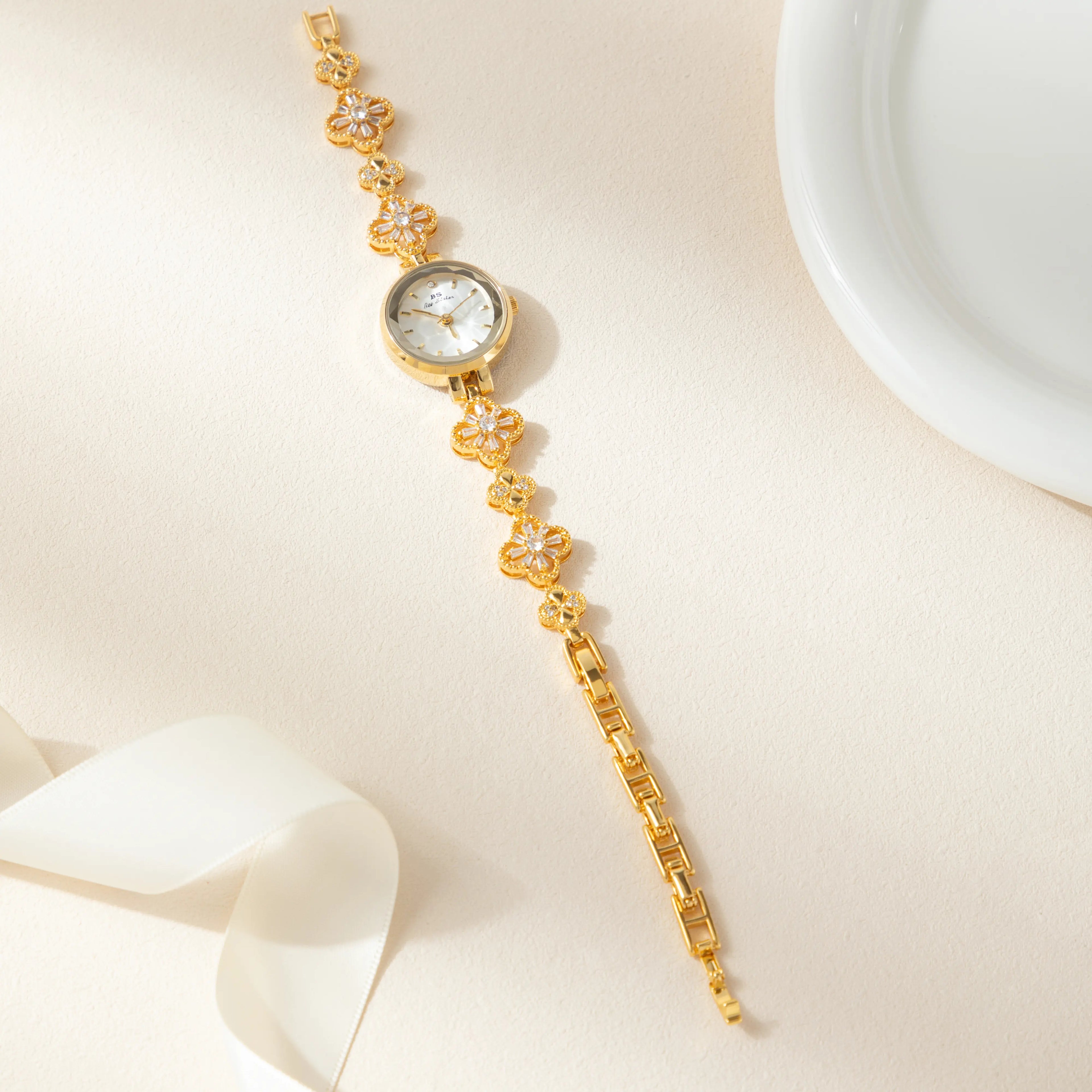 Clara - Reloj