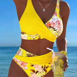 Bikini Floral con Abertura y Diseño Contrastante