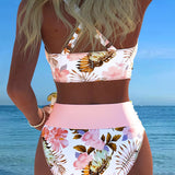 Bikini Floral con Abertura y Diseño Contrastante