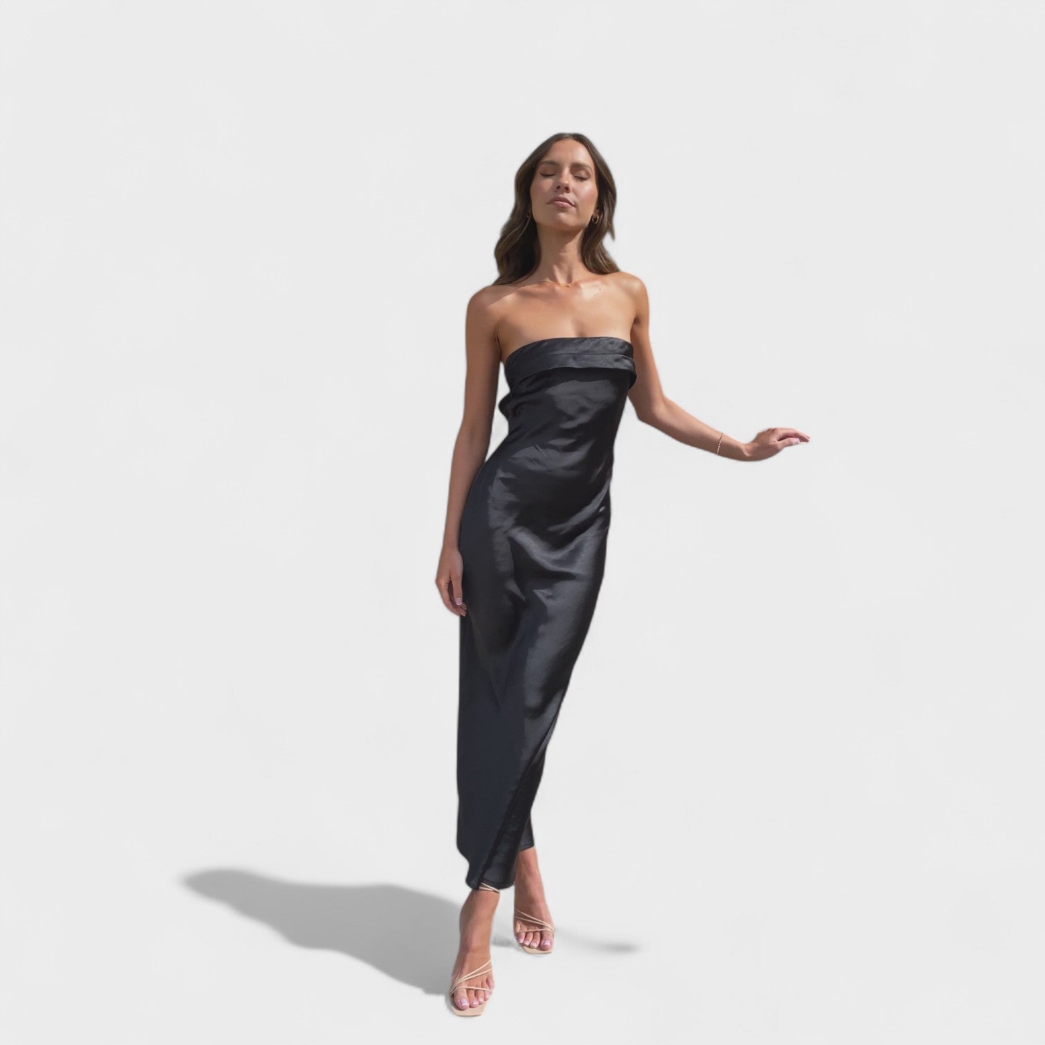 Carmen - Vestido de satén sin mangas