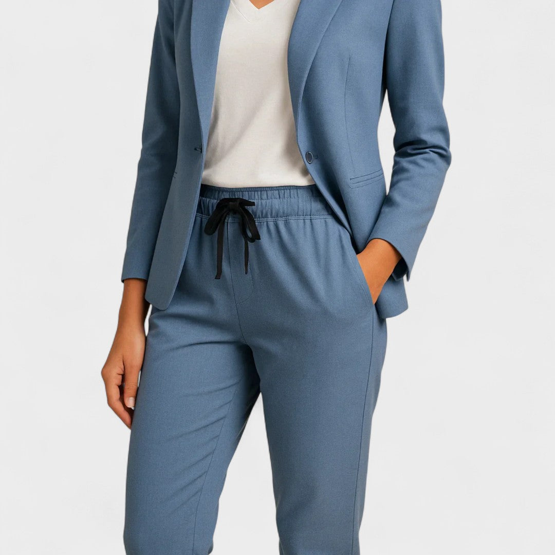 Gabriela - Conjunto Elegante con Chaqueta y Pantalones