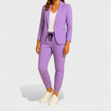 Gabriela - Conjunto Elegante con Chaqueta y Pantalones