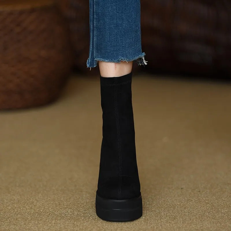 Olga - Botas con estilo moderno y la comodidad del ante