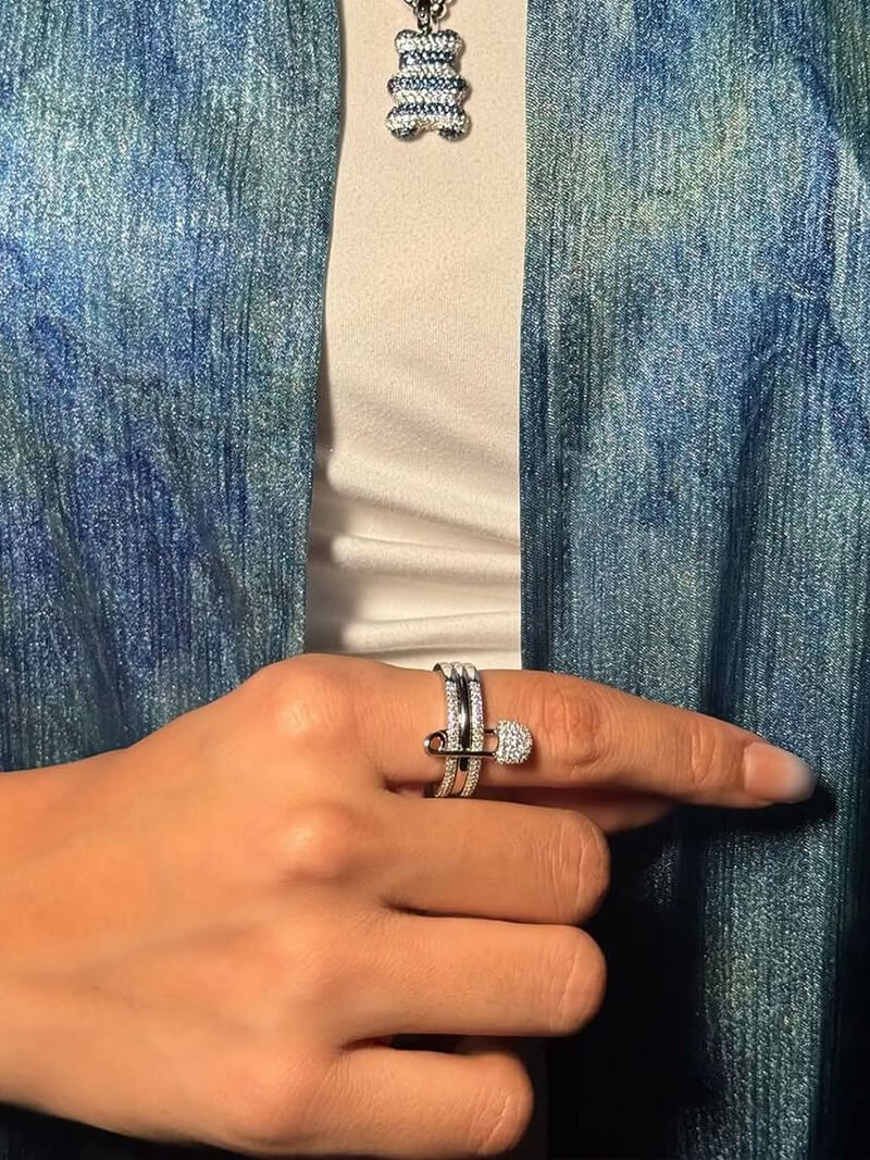 Mónica - Anillo
