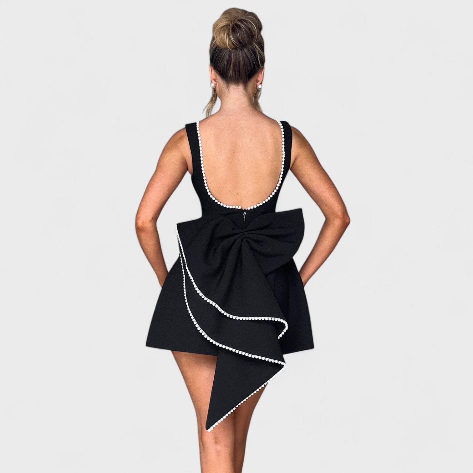 Catarina - Mini vestido con perlas