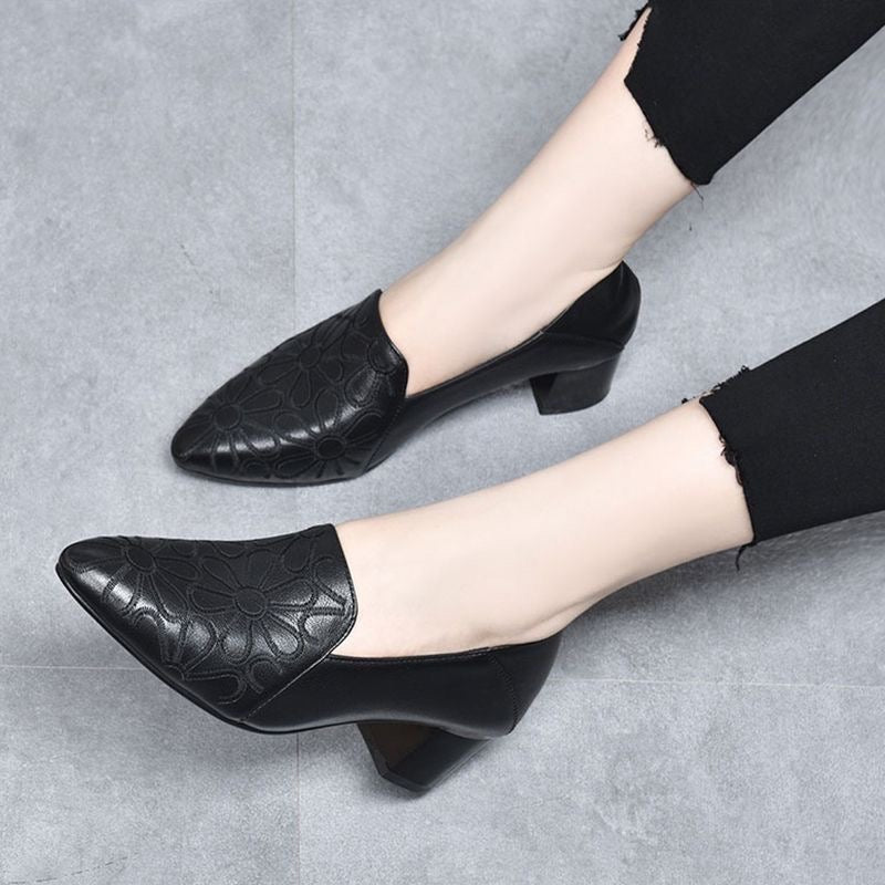 Olene - Zapatos de Tacón de Piel Vegana con Bordado Suave