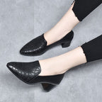 Olene - Zapatos de Tacón de Piel Vegana con Bordado Suave