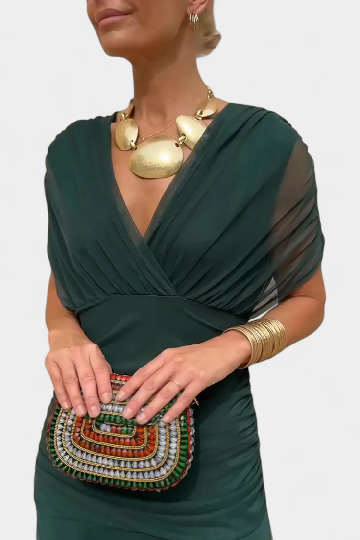 Luana - Vestido elegante con escote en V