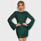 Vestido de lentejuelas con espalda descubierta
